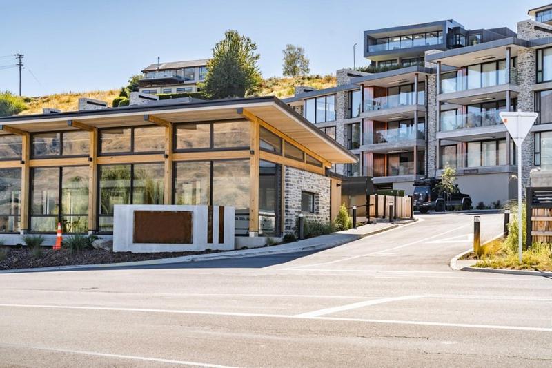 Winona Of Wanaka - Luxury Lakefront Apartment Bagian luar foto